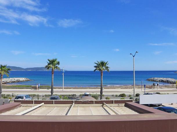 Appartement Cavalaire Face A La Mer Экстерьер фото