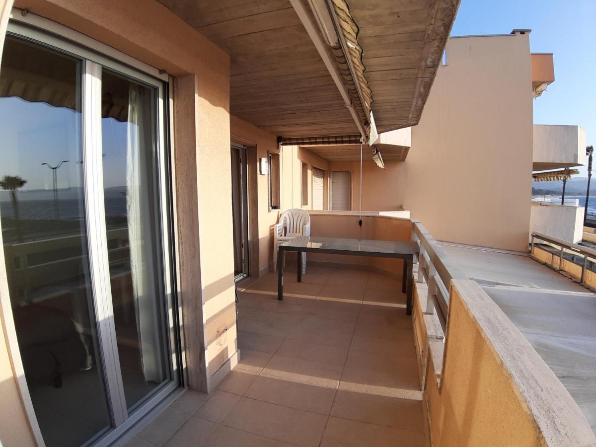Appartement Cavalaire Face A La Mer Экстерьер фото